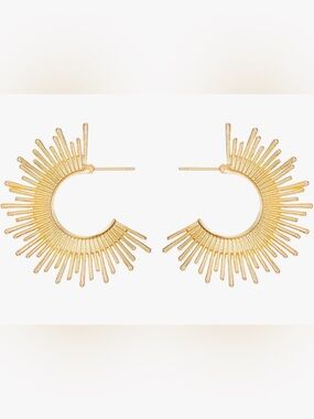 Gorgeous   Neiman Marcus 18KT Dip Half Sunburst hoop Earrings